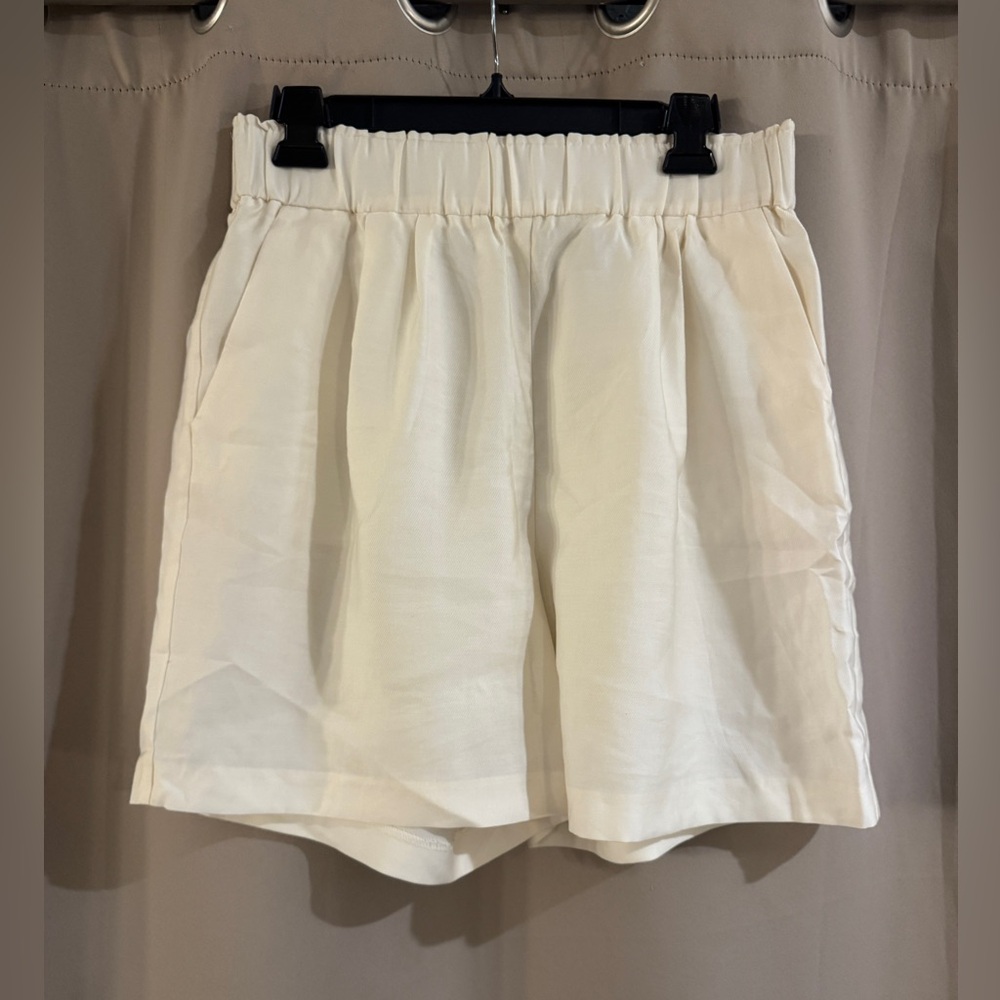 H&M High Waist Ivory Long   Shorts